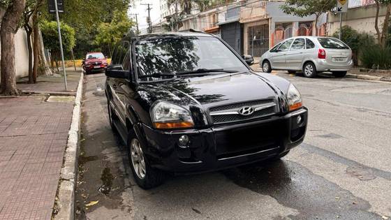 HYUNDAI TUCSON 2.0 MPFI GLS 16V 143CV 2WD FLEX 4P AUTOMÁTICO HYUNDAI TUCSON 2.0 MPFI GLS 16V 143CV 2WD FLEX 4P AUTOMÁTICO